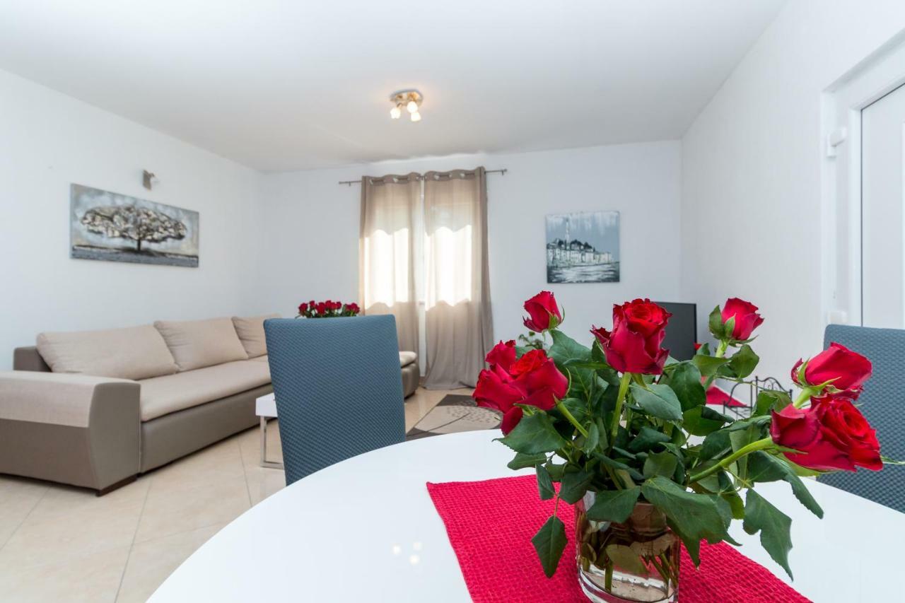Apartment Jurasin Kaštela エクステリア 写真