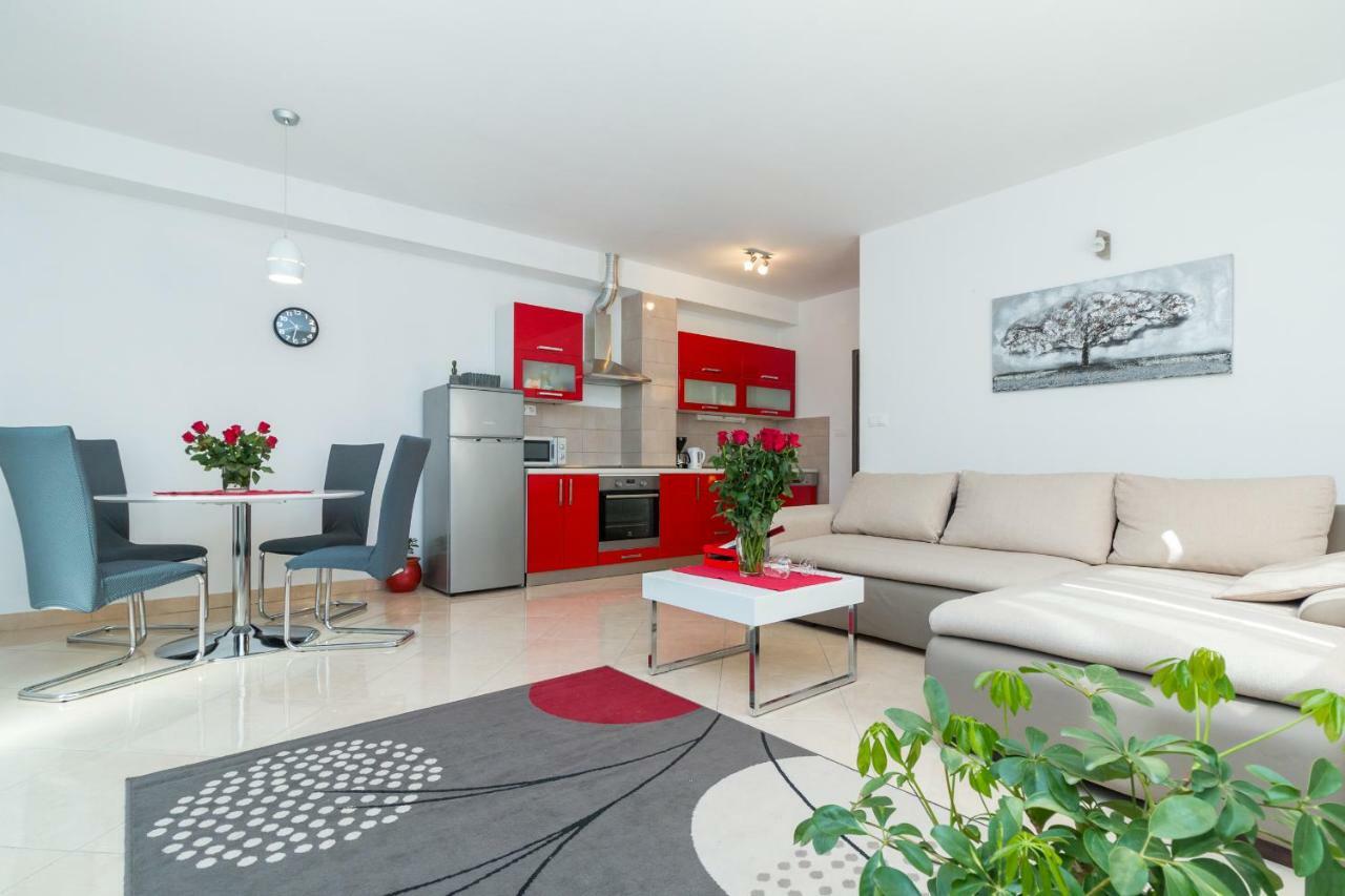 Apartment Jurasin Kaštela エクステリア 写真